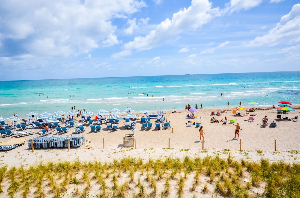 Hyde Beach Private Suites in Hollywood, United States