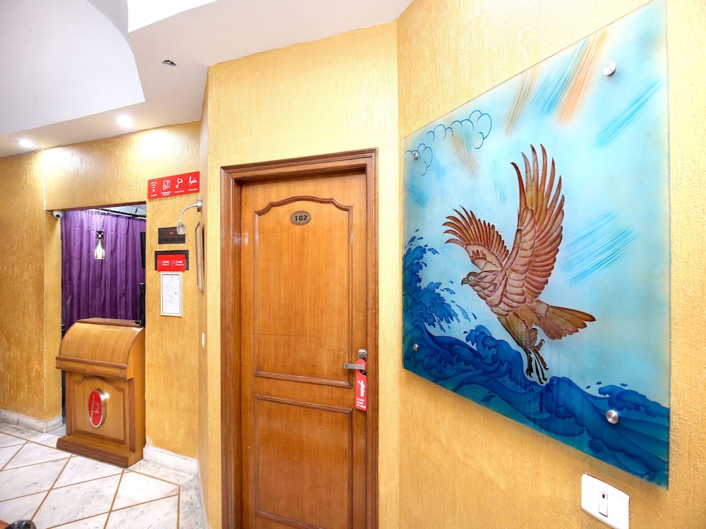 Oyo 16376 Hotel Paras in Mohali, India