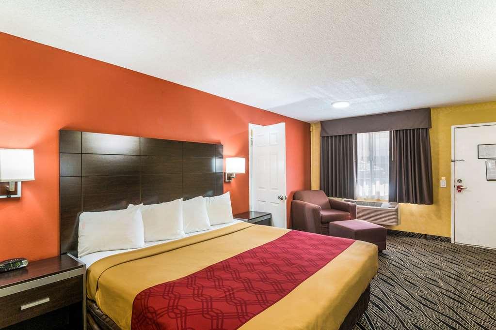 Econo Lodge Hesperia Victorville I 15 - photo 18