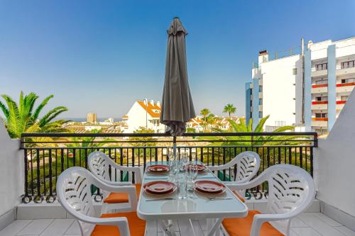 Sea view AirCon Los Cristianos Pool Modern Apartment — 4-Star Luxury Hotel in Arona, Spain