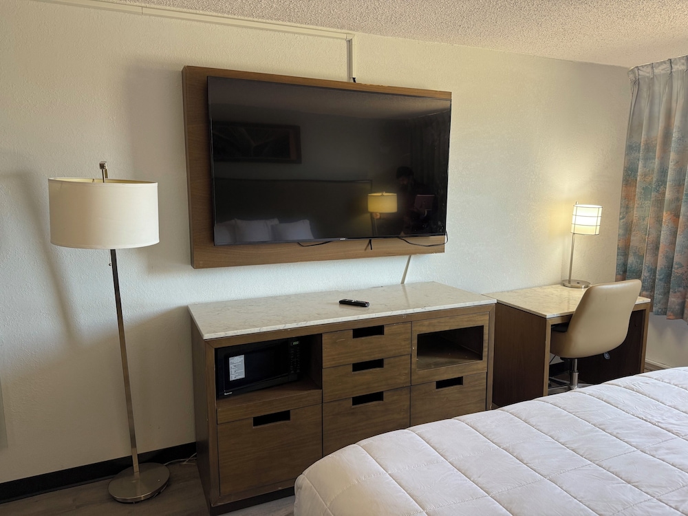 Suburban Studios Fairborn Dayton - photo 25