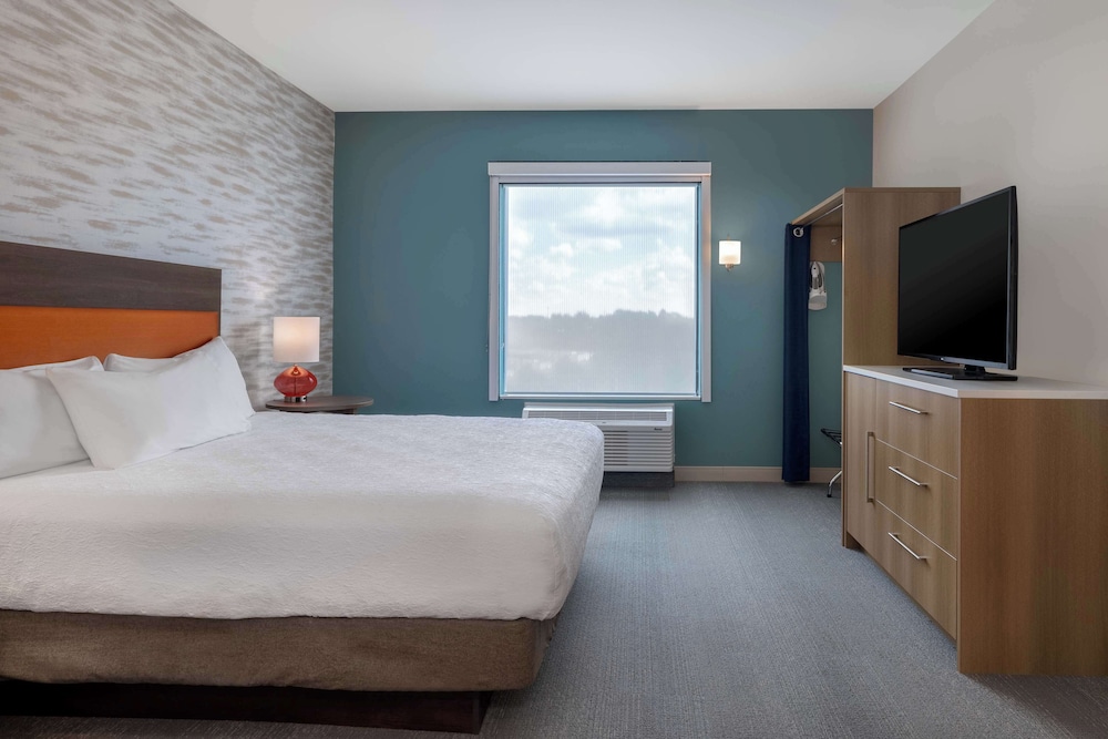 Home2 Suites by Hilton Brownwood - photo 11