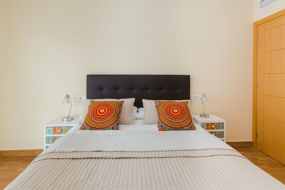 SunHome Carlos Haya Flat — Malaga — photo 4