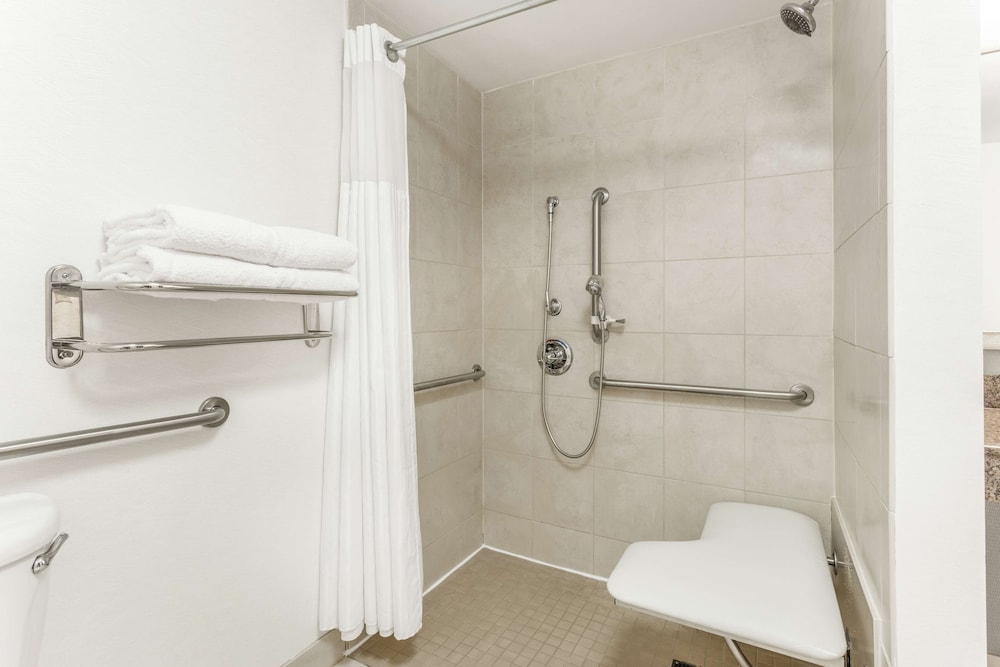 Hilton Garden Inn Albany SUNY Area - photo 32