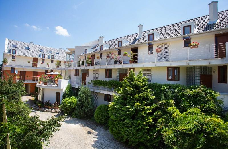 Feng Shui Wellness Apartmanház in Heviz, Hungary