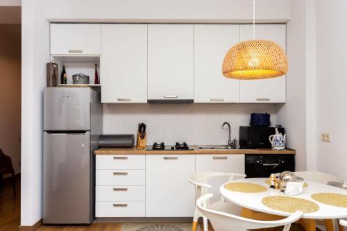 Super Cozy 2BR Apartment In Vake By Wehost