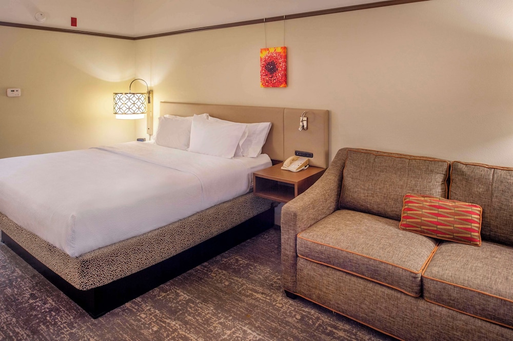 Hilton Garden Inn Chesterfield - photo 16