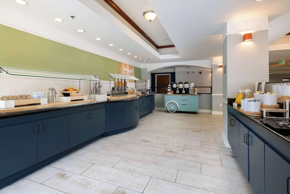 Spark by Hilton Savannah Airport - photo 29
