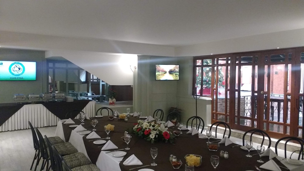 Banquet hall