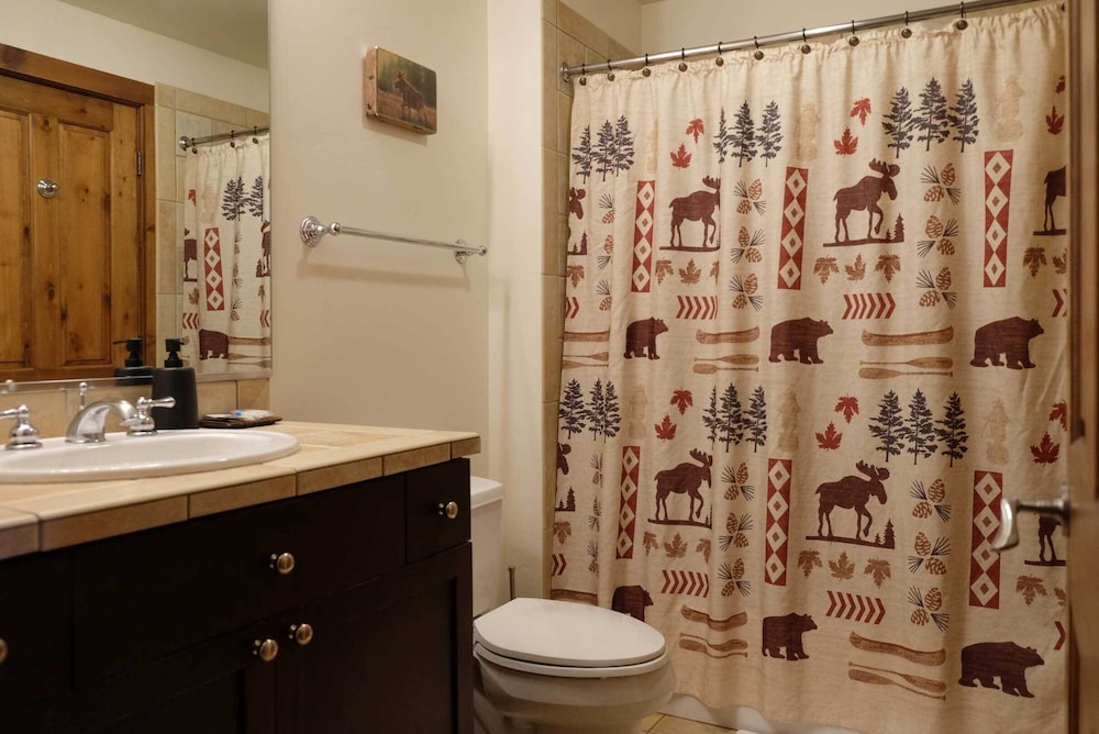 Breck Condo on Main St w Resort Amenities - photo 4