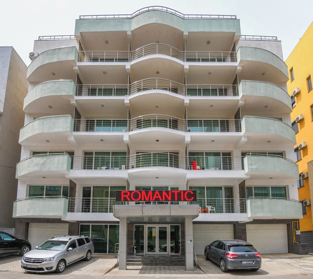 Hotel Romantic - carbon neutral hotel in Constanta