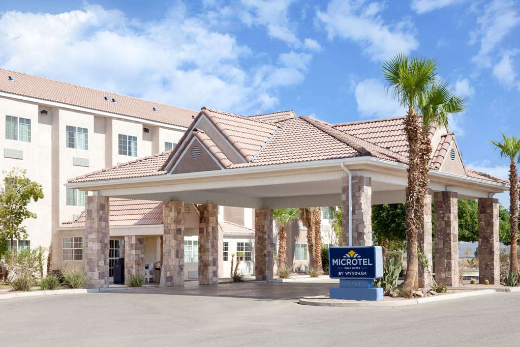 Microtel Inn & Suites by Wyndham Wellton - featured photo