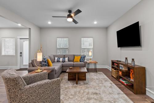 3323 Uptown Elegant Escape in Saint Louis, United States