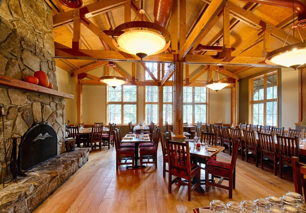 Sleeping Lady Mountain Resort & Spa - photo 23