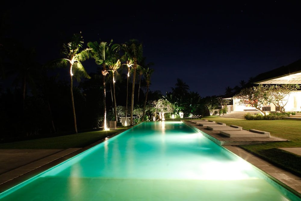 Villa Infinity Bali — 4-Star Luxury Hotel in Canggu, Indonesia