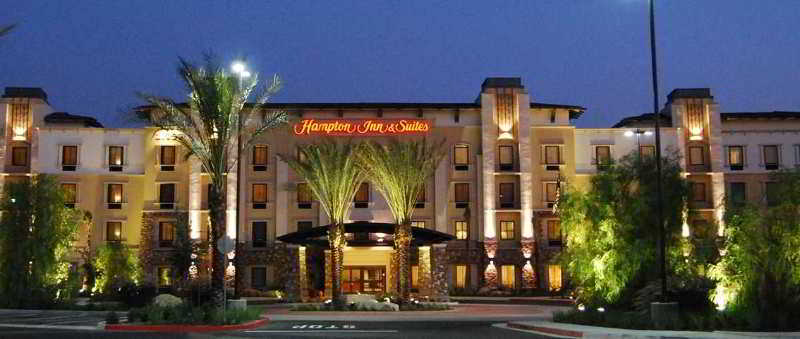 Hampton Inn & Suites Highland - photo 10