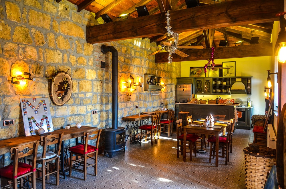 Mavras Tas Odalar — hotel in Kucukkuyu