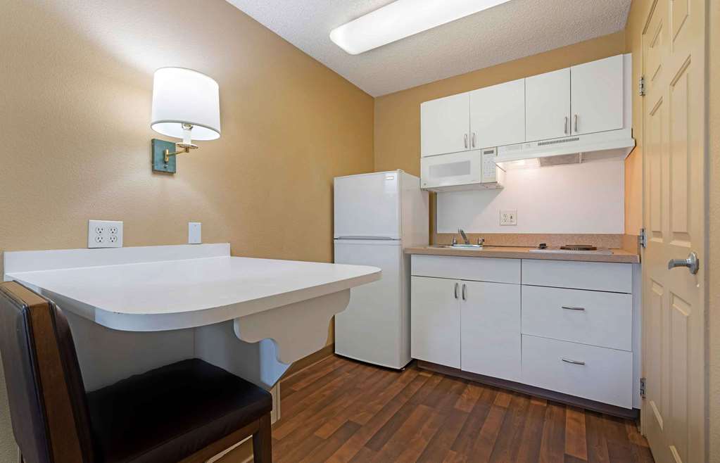 Extended Stay America Suites Sacramento South Natomas - photo 31