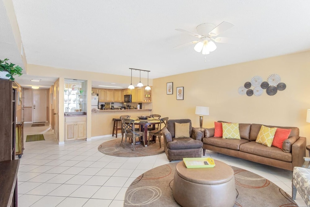 Romar Tower 5A by Vacation Homes Collection - photo 22