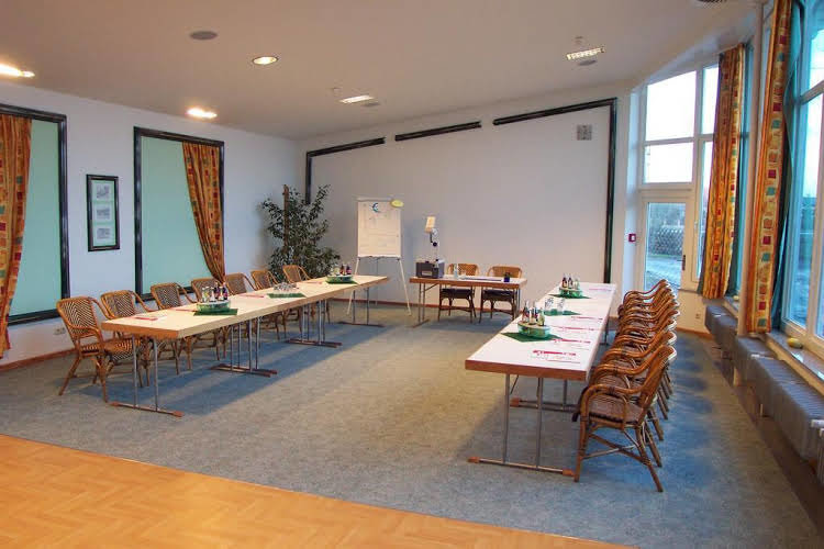 Hotel Bördehof direkt an der A2 & A14 Restaurant Tagung individuell — Barleben — photo 2