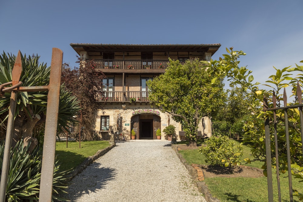 La Casona de Hermosa in Santander, Spain