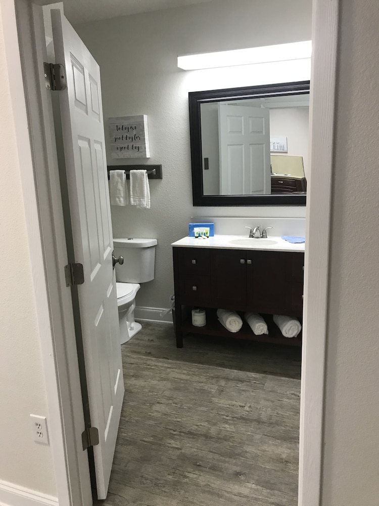 Hotel Pensacola - photo 56