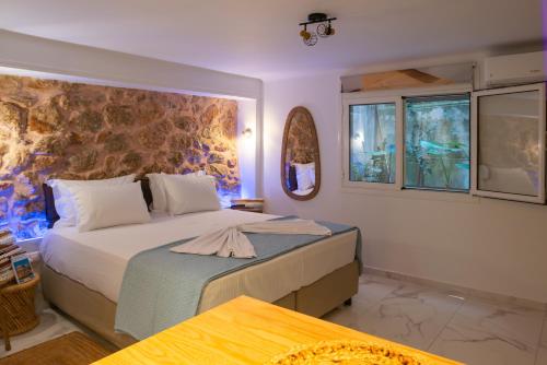 Just for Two in Athens — 4-Star Luxury Hotel in Athens, Greece