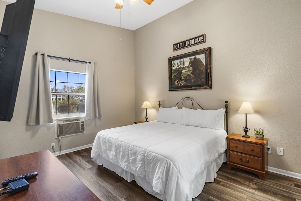 Cozy Family Resort Getaway - photo 2
