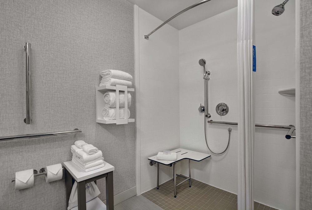 Hampton Inn Gallatin - photo 32