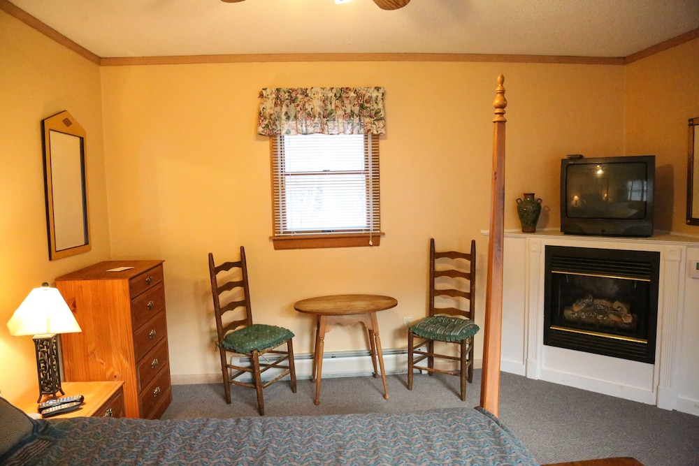 Salt Ash Inn - photo 13
