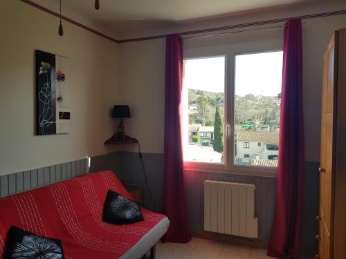 Joli Studio Tout Confort 200m Des Thermes — hotel in Lamalou-Les-Bains