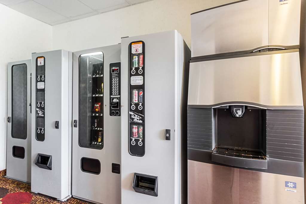 Econo Lodge Luverne I 90 - photo 25
