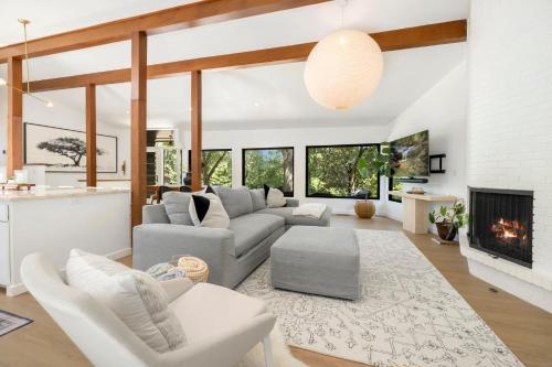 Lucille 5 Min to DT & UofA Serene Nature Views in Fayetteville, United States