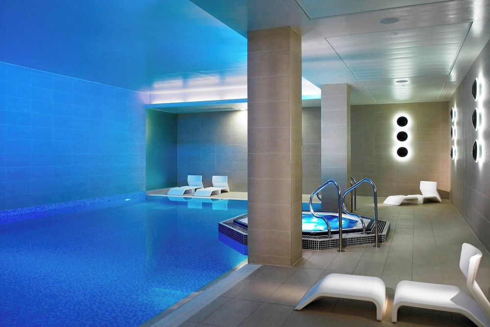 Lingfield Park Marriott Hotel & Country Club — 4-Star Luxury Hotel in Lingfield, United Kingdom