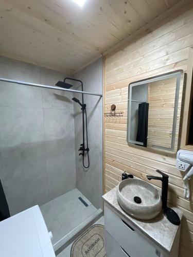 Magic Hut_Kazbegi