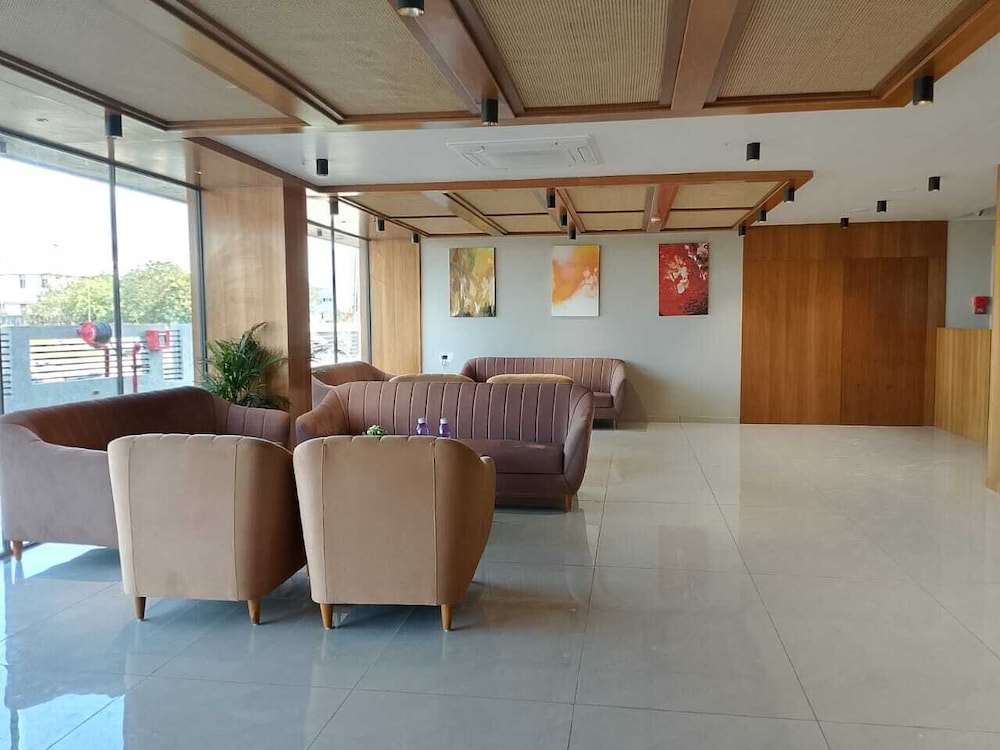 The Blues Hotel — hotel in Sanand