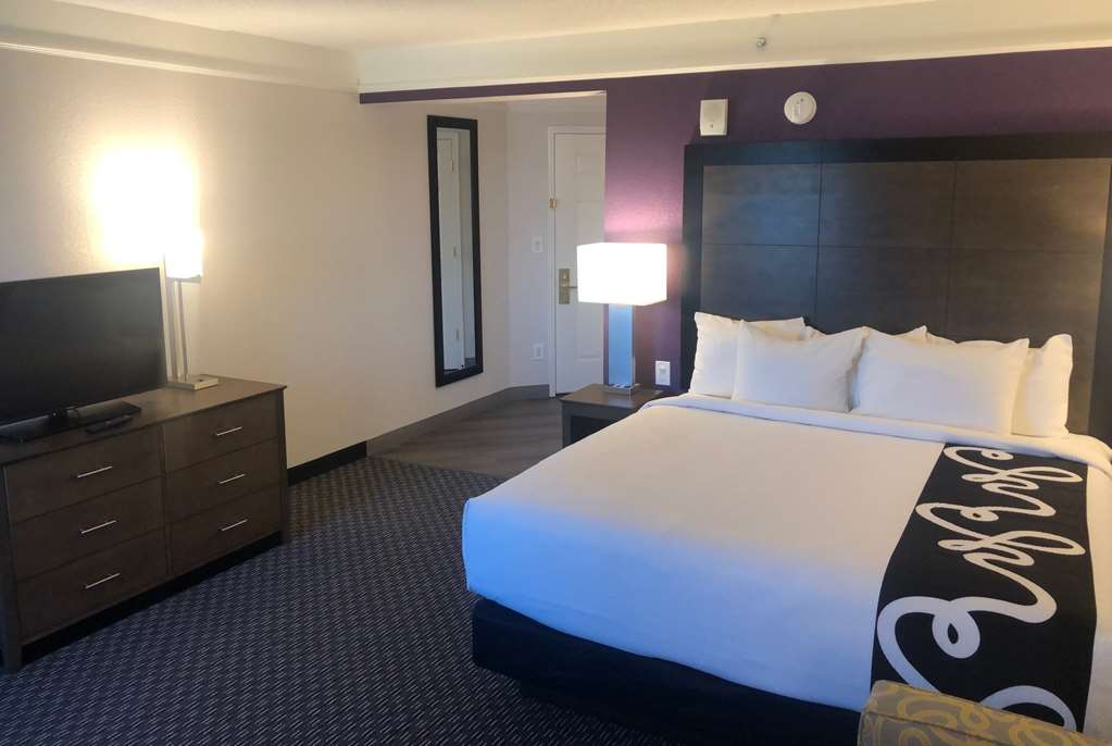 La Quinta Inn & Suites by Wyndham Panama City - photo 14