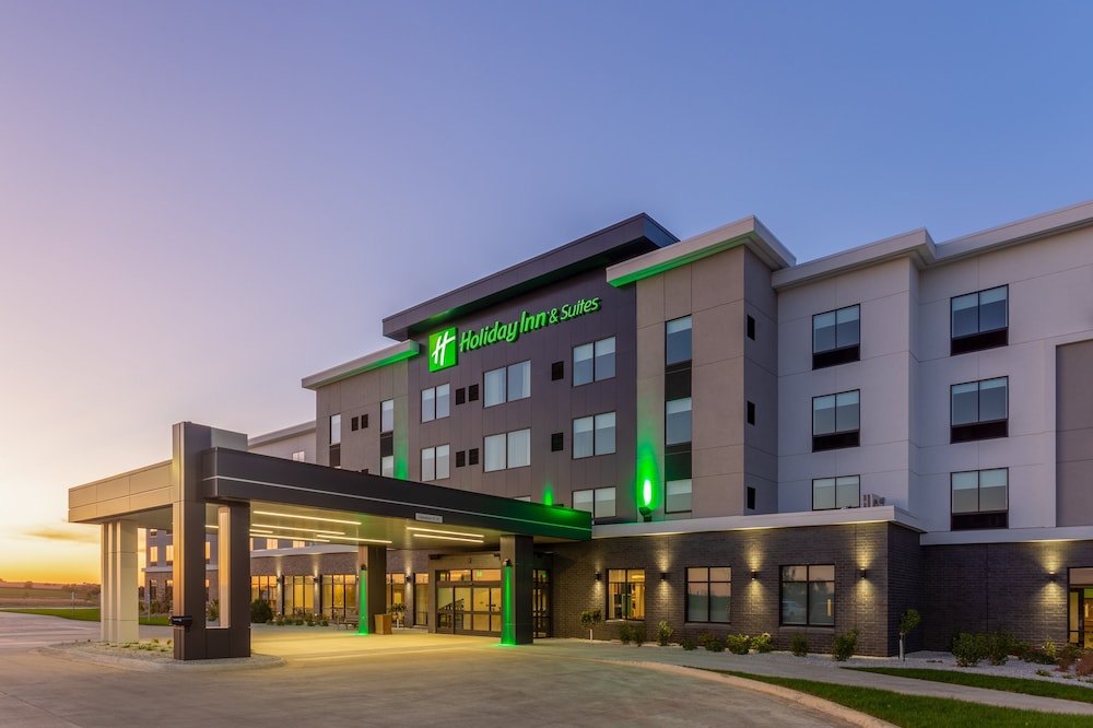 Holiday Inn & Suites Cedar Falls Waterloo Event Ctr by IHG — hotel in Cedar Falls