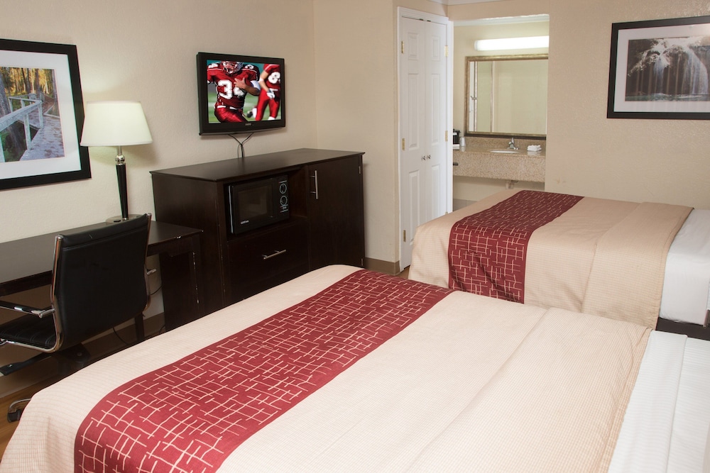 Red Roof Inn Ardmore - photo 2