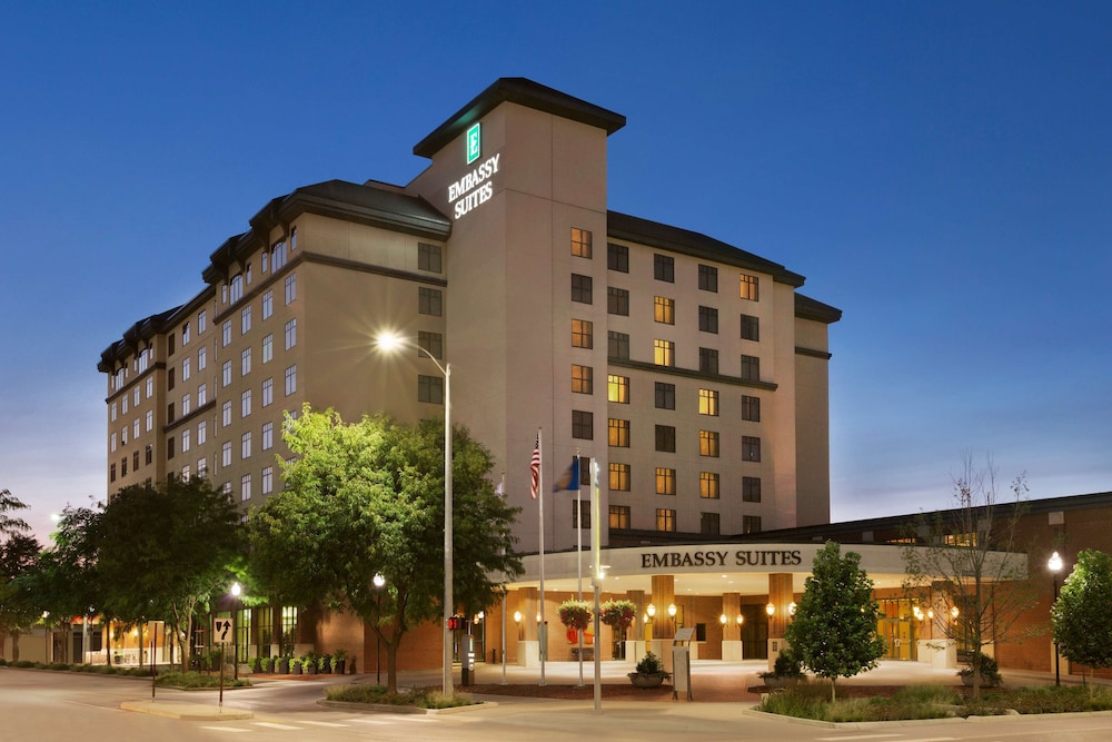 Embassy Suites Lincoln - featured photo