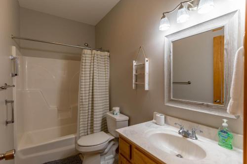 Lazy Bear Inn - photo 13