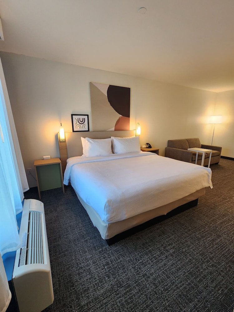 Spark by Hilton Rahway - photo 19