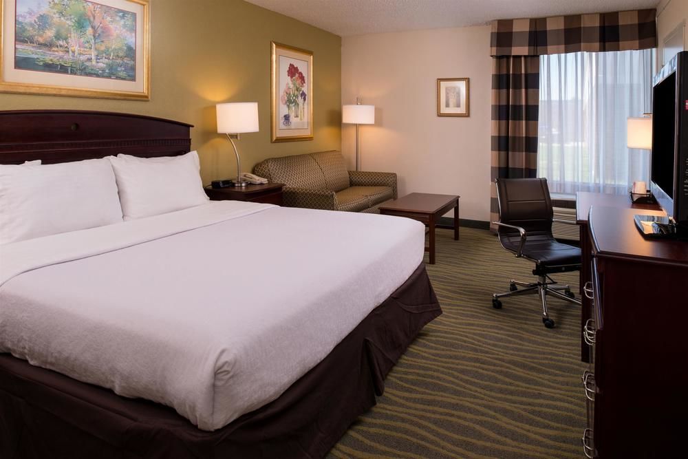 Ramada Plaza Rochester Airport - photo 80