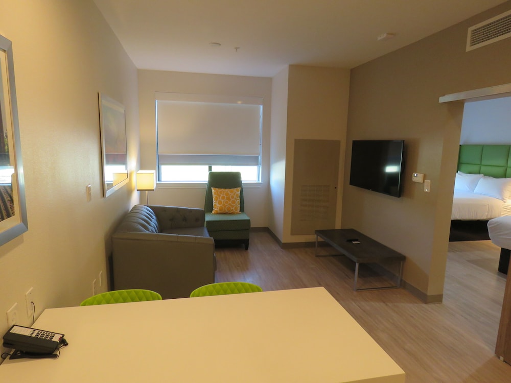 Wyndham Garden College Station - photo 18