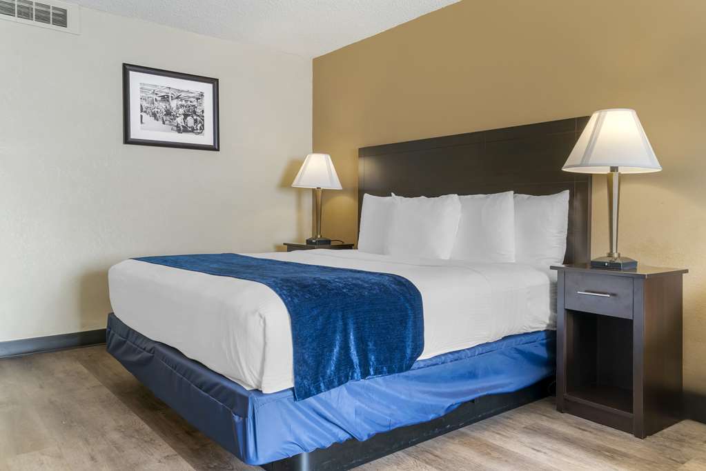 Best Western Greenfield Inn - photo 18