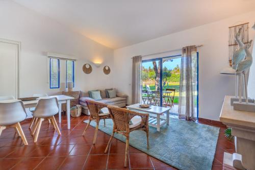 PARAISO DE ALVOR A true paradise in an amazing nature place with direct access to the pool Peace and relax next to Alvor Village and the beach in Alvor, Portugal