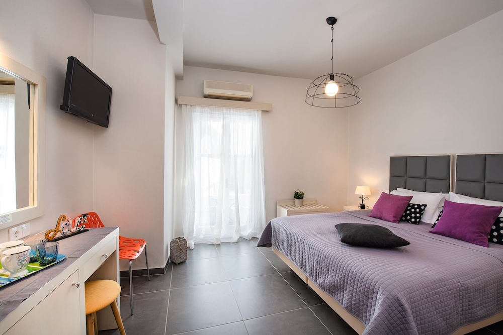 Afrodete Hotel — Fira — photo 2
