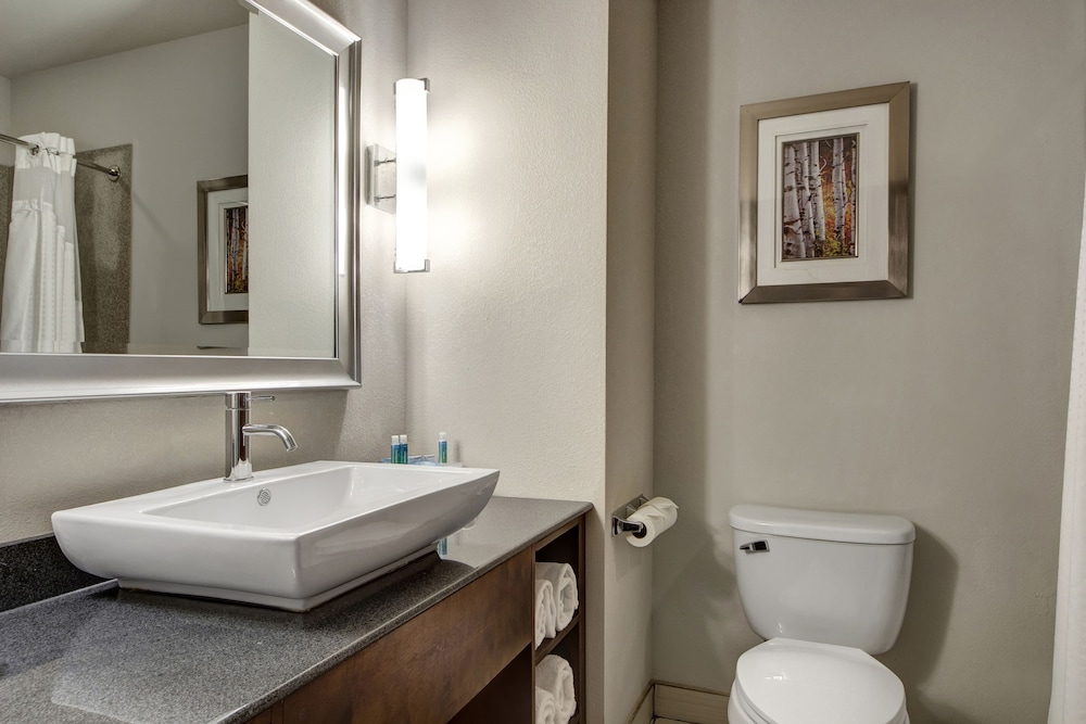 Holiday Inn Express & Suites Oklahoma City North by IHG - photo 18