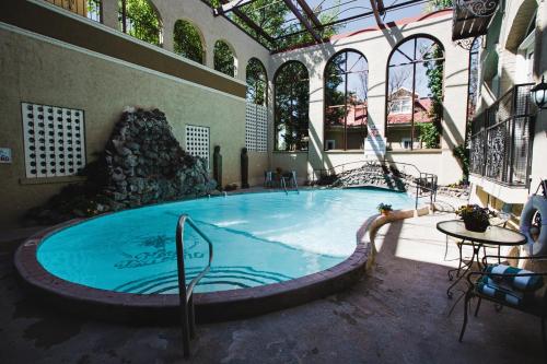 The Hotel Paisano - photo 6