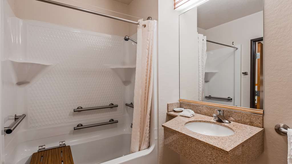 Best Western Golden Spike Inn & Suites - photo 46